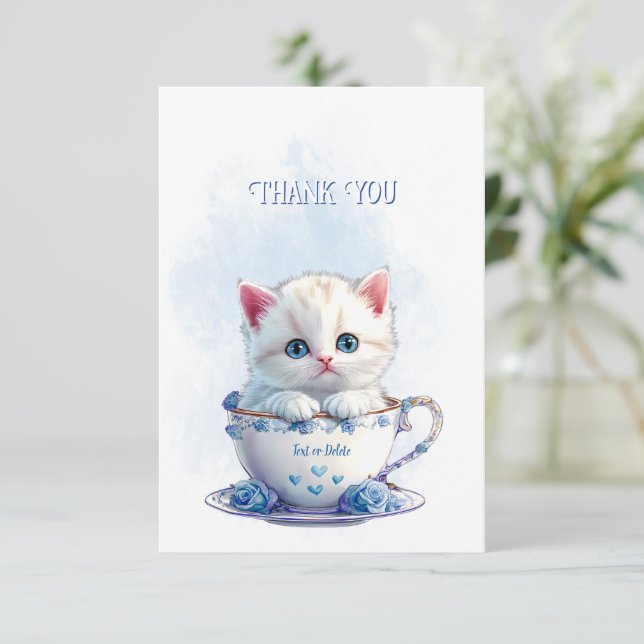 Gatito en la Copa Flores Azules Gracias Tarjeta (Anverso de pie)