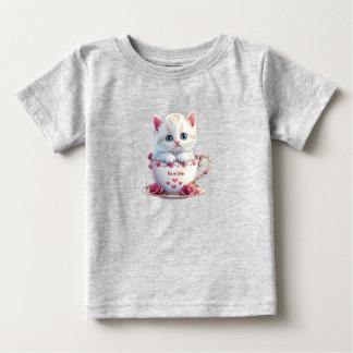 Gatito en la Copa Flores rosas Camiseta bebé