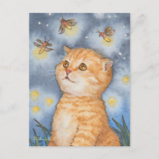 Gatito lindo con tarjeta postal de fuegos artifici