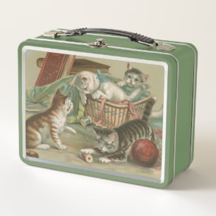 Gatitos Victorianos Antiguos Jugando en una Cesta