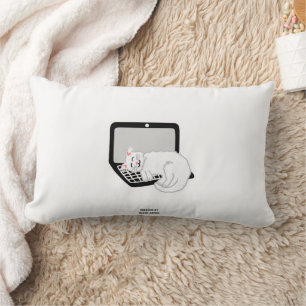 Gato blanco durmiendo en una almohada lumbar portá