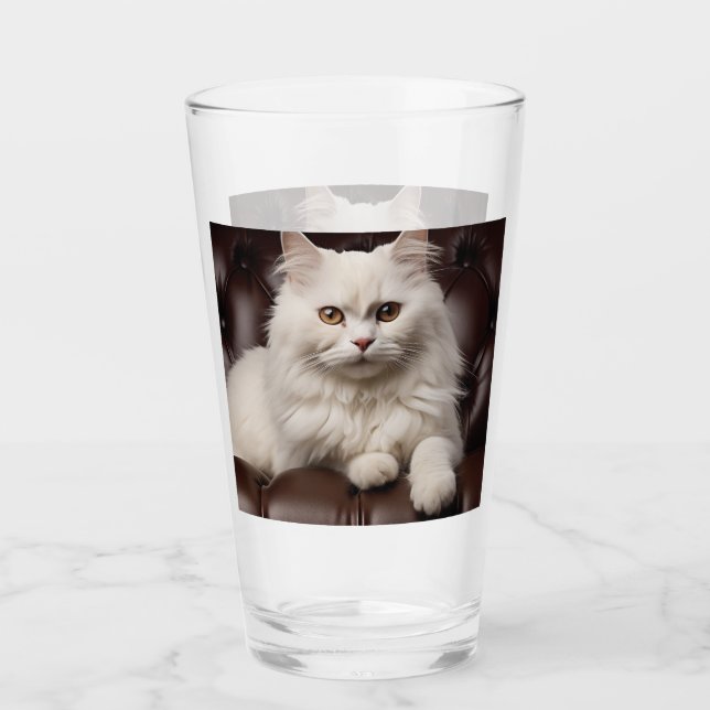 Gato blanco majestuoso (Anverso)