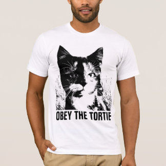 GATO CAREY CAMISETA OBEDÉCE AL TORTIE