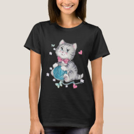 Gato con camiseta de bolas de lana | Gracioso obse