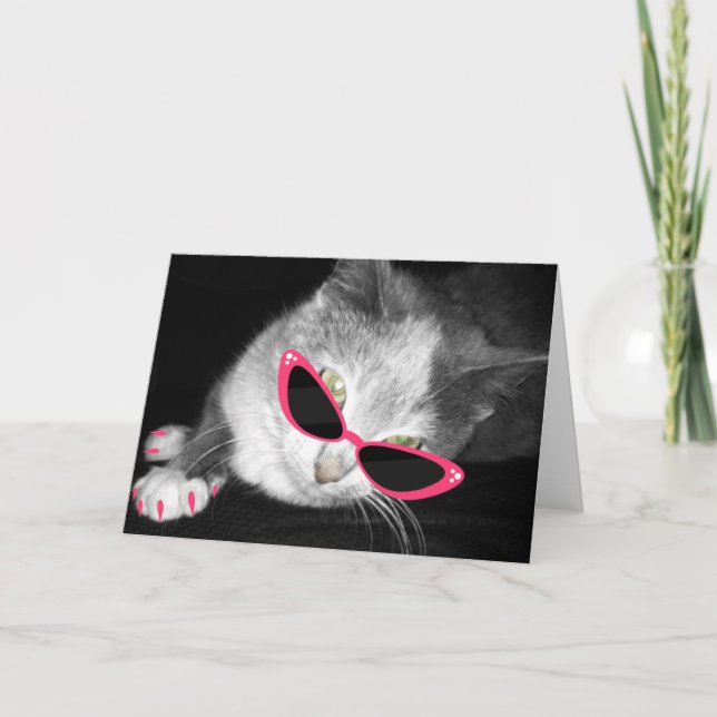 Gato con gafas de sol rosadas y tarjeta de saludo  (Anverso)
