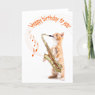 Gato con tarjeta de cumpleaños con saxofón