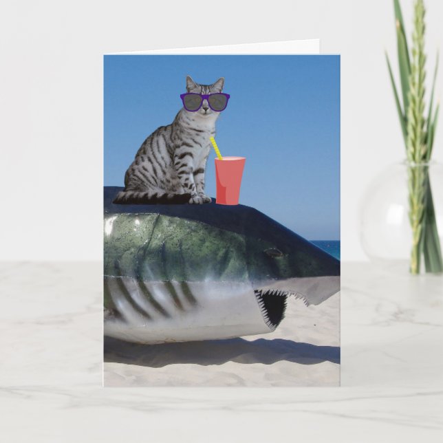 GATO DE CUMPLEAÑOS DE MAMÁ EN TARJETA DE TIBURÓN D (Anverso)