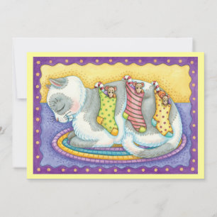 Gato de Navidad lindo durmiendo con ratones en cal