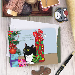 Gato de Tuxedo en Árbol de Navidad