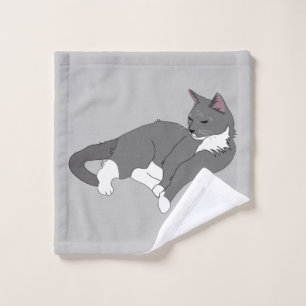 Gato de Tuxedo Gris y Blanco