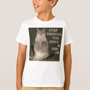 Gato DEJAR DE LEER CAMISA Y ALIMENTARME A LOS NIÑO