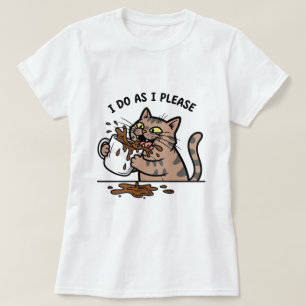 Gato desordenado bebiendo café Camiseta