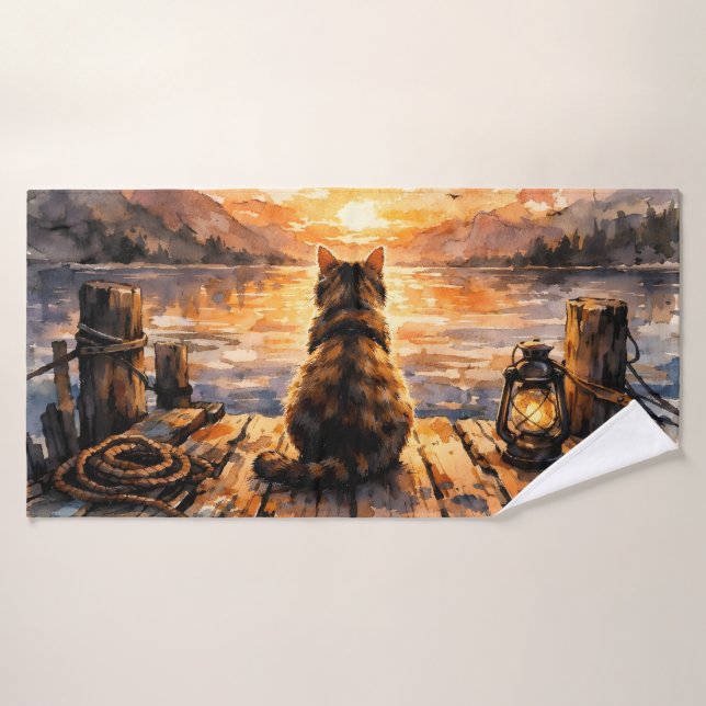 Gato en el muelle al atardecer (Toalla de baño)