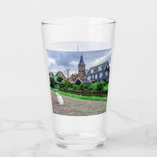 Gato en el pueblo pesquero tradicional