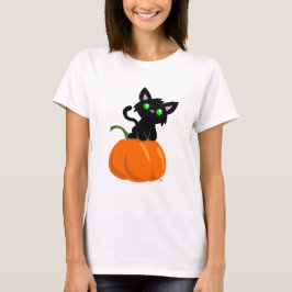 Gato en una camiseta de calabaza