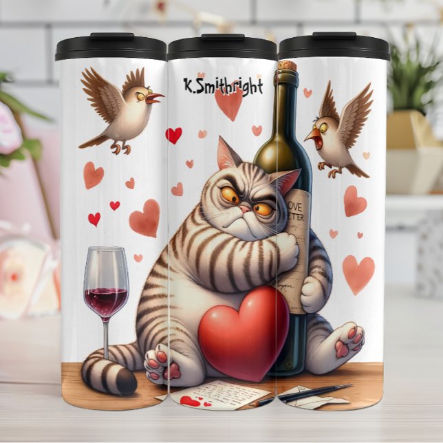 Gato gruñón con botella de vino (Subido por el creador)
