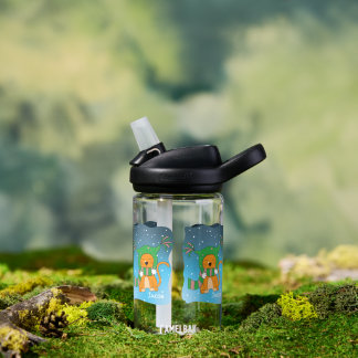 Gato jengibre en botella de agua del niño de nieve