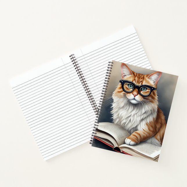 Gato lindo con lentes leyendo un libro (Interior)