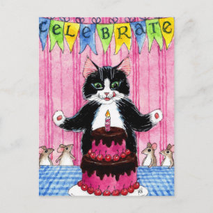 Gato lindo con tarjeta postal de pastel de celebra