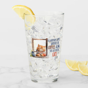 Gato Naranja con sueño con café - Gato acogedor