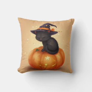 Gato negro en la almohada de la Plaza de la Calaba