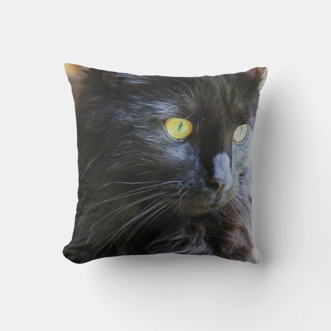 ¡Gato negro en su cara! almohada de tiro (Anverso)