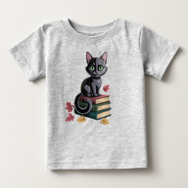 Gato negro lindo en libros PEQUEÑA camiseta (Anverso)