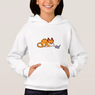 Gato tigre con ratón