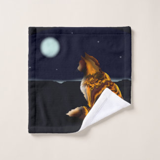 Gato Tortuga Atigrado a la Luz de la Luna
