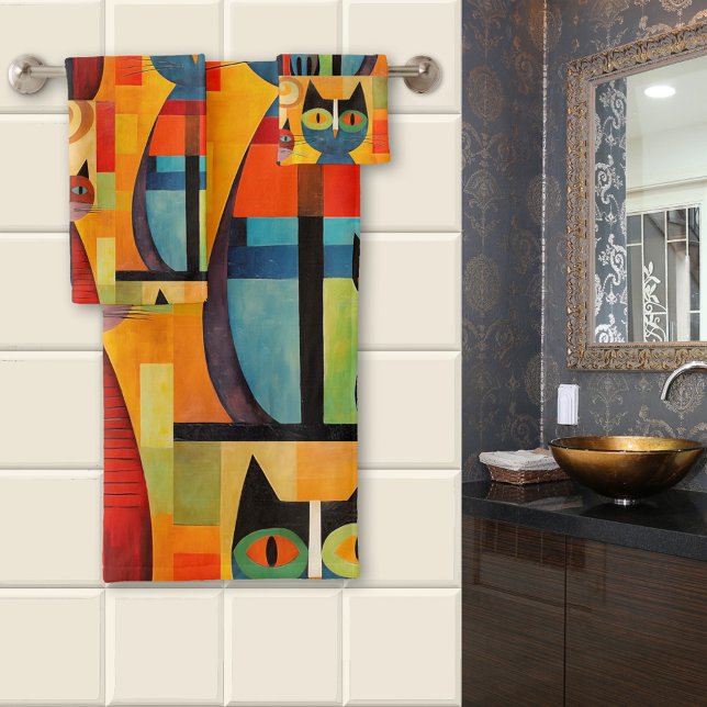 Gatos artísticos coloridos modernos (A colorful bathroom towel set with a painting of cute cats. Fun and eye-catching for the bathroom)