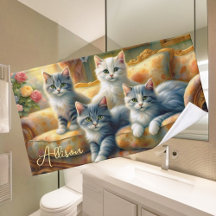 Gatos en el sofá - escenas lindas con aspecto vint