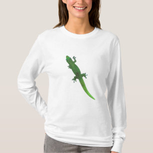 Gecko digital sobre la camiseta de las mujeres