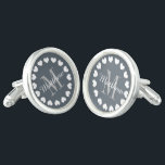 Gemelos Cortezas de boda personalizadas para novio y novio<br><div class="desc">Personalizado monograma boda cufflinks para novio y novio. Elegante accesorio para una elegante fiesta de boda formal. Añade tu propio nombre de groomsman, mejor hombre, amigo, portador de anillo, padre de la novia, invitados, etc. plantilla de tipografía de escritura de Moda con anillo de corazón. También es una idea de...</div>