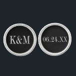 Gemelos Elegante Boda negro y blanco Monograma Groom<br><div class="desc">El diseño personalizado del boda para el novio incluye un monograma de las iniciales de la pareja y la fecha del boda. Los colores de fondo negro y blanco de texto se pueden modificar para coordinar con cualquier esquema de color boda.</div>