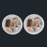 Gemelos Modern Bride Groom Simple Photo Boda<br><div class="desc">Añada el toque final a su boda con estos modernos y sencillos "cufflinks" personalizados. Perfecto como favores de boda para todos sus invitados. Personalizar a estos bodas con la foto de compromiso favorita, la foto recién casada y la personalización con el nombre y la fecha. Vea nuestra colección de bodas...</div>