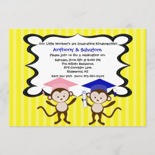 Gemelos Monkeying alrededor la invitación de la