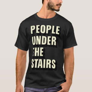 gente bajo las escaleras camiseta esencial