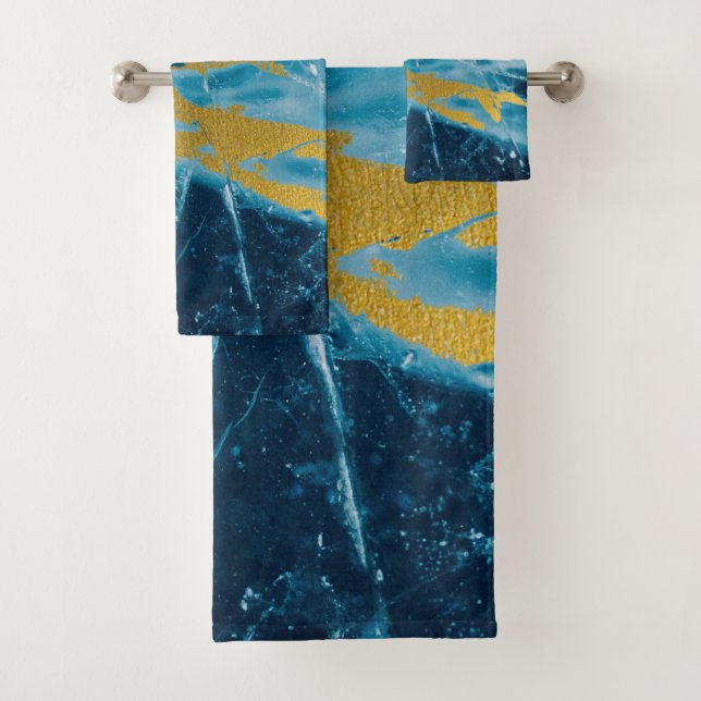Geode Agate Gemstone Blue and Gold (In situ)