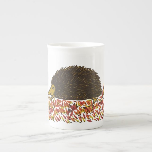 Gertrudis la taza Snuffly de la porcelana de hueso (Frente)