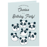 Giant Panda Bear Birthday Party Invitación<br><div class="desc">Con un bonito diseño de personalizado de oso Giant Panda, perfecto para una invitación de cumpleaños de un amante de los animales. Puede realizar fácilmente el personalizar de la invitación a su gusto cambiando cualquiera de los textos. Neutralidad de género para un niño o chica. Arte original de Nic Squirrell....</div>
