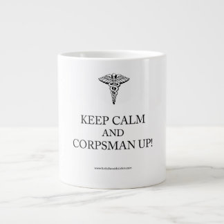 Gigante Farmaceuta encima de la taza de café