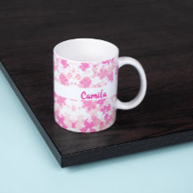 Taza de café con nombre floral rosa personalizada