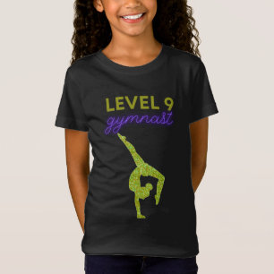 Gimnasta De Nivel 9 En Camiseta De Oro