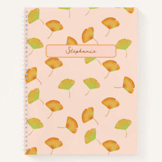Gingko deja cuaderno en espiral con motivos