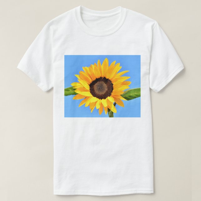 Girasol contra el sol en el cielo azul - camiseta  (Diseño del anverso)