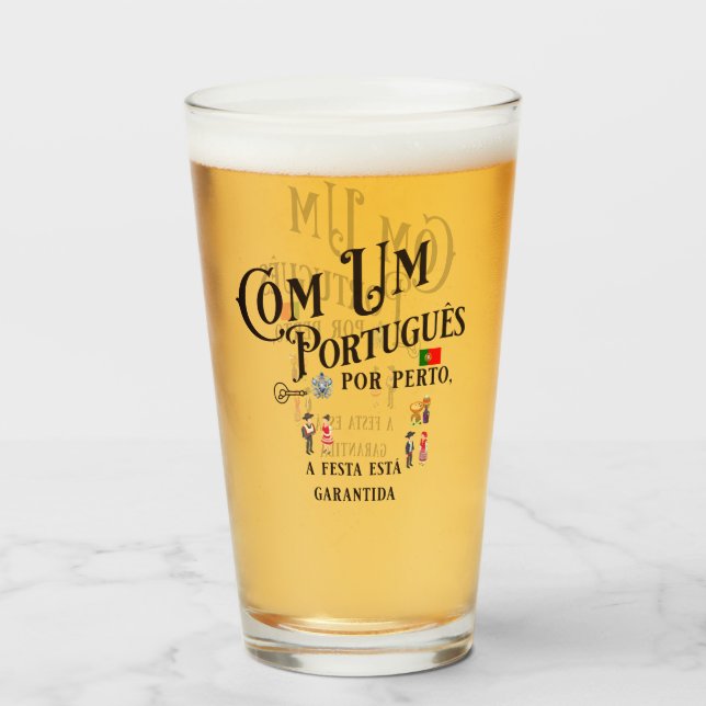 Glass Cup com um Portugues por perto (Reverso (lleno))