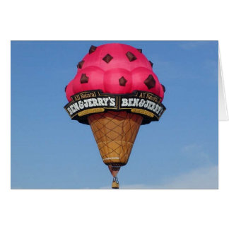 Globo del aire caliente del cono de helado
