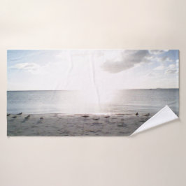 Gloria De Sol En La Toalla De Baño De La Playa