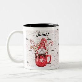 Gnome de canijo de navidad en taza de chocolate