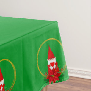 Gnomos de Navidad en mantel verde